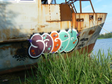 Graffiti Bombing - Photo by Sagiq (2012)