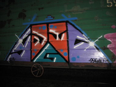 Graffiti Bombing - Photo by Sagiq (2013)