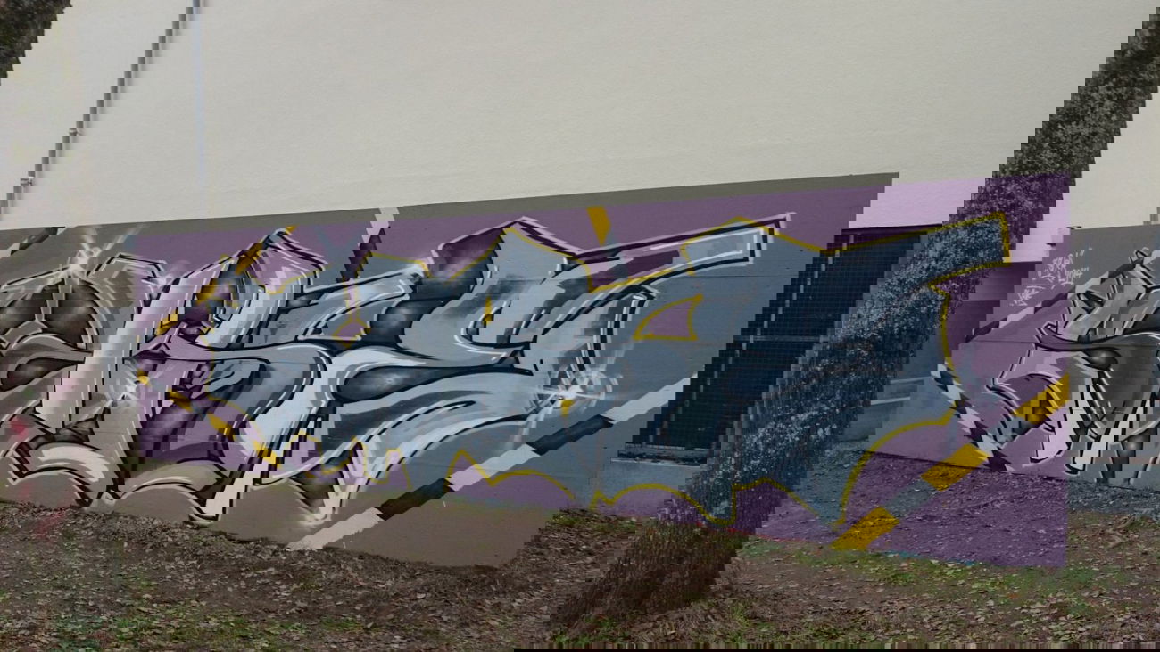 Graffiti Wall - Photo by Sake - Sake (2014)