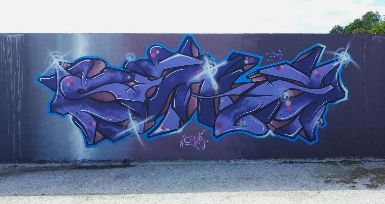 Graffiti Wall - Photo by Sake - Seka
