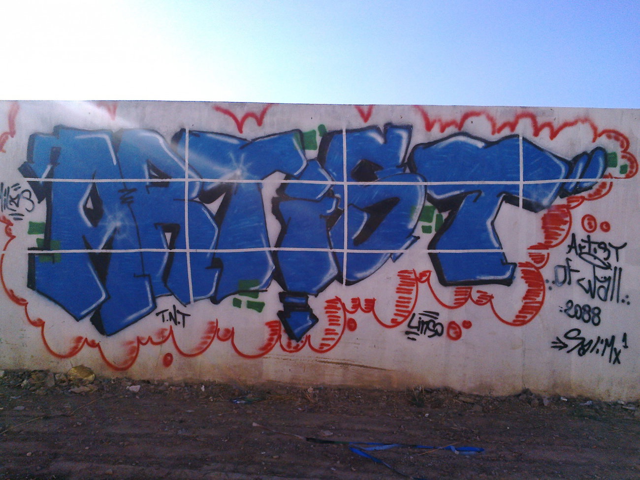 Graffiti Wall - Photo by Salimx