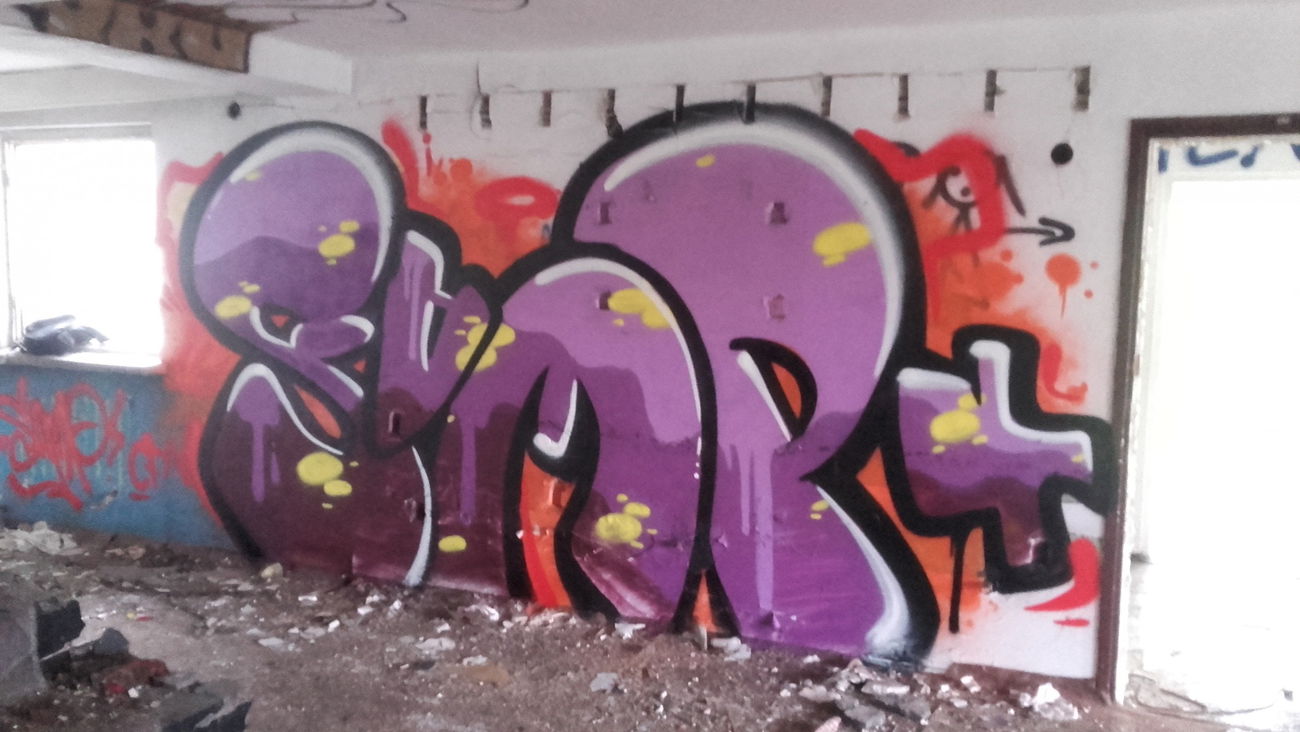 Graffiti Wall - Photo by Sampler