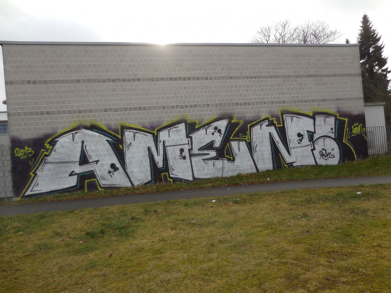 Graffiti Wall - Photo by Santos