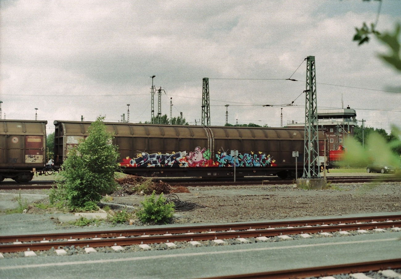 Graffiti Wall - Photo by Santos