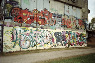 Graffiti Wall - Photo by Santos