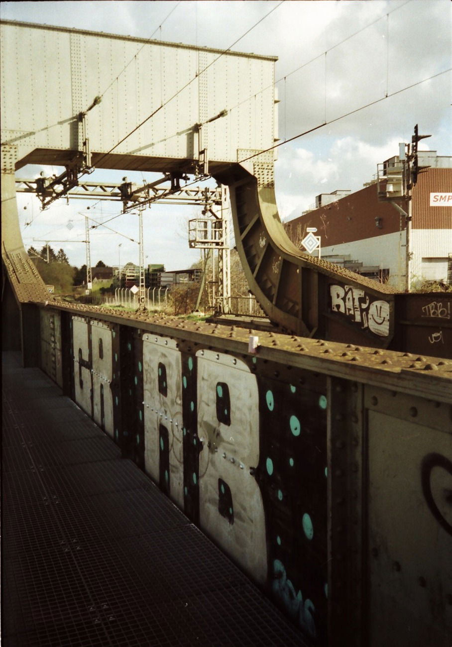 Graffiti Wall - Photo by Santos