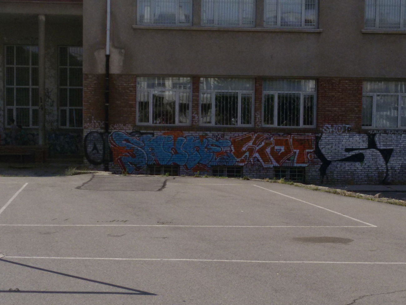 Graffiti Wall - Photo by Saonerlmdc (2016)