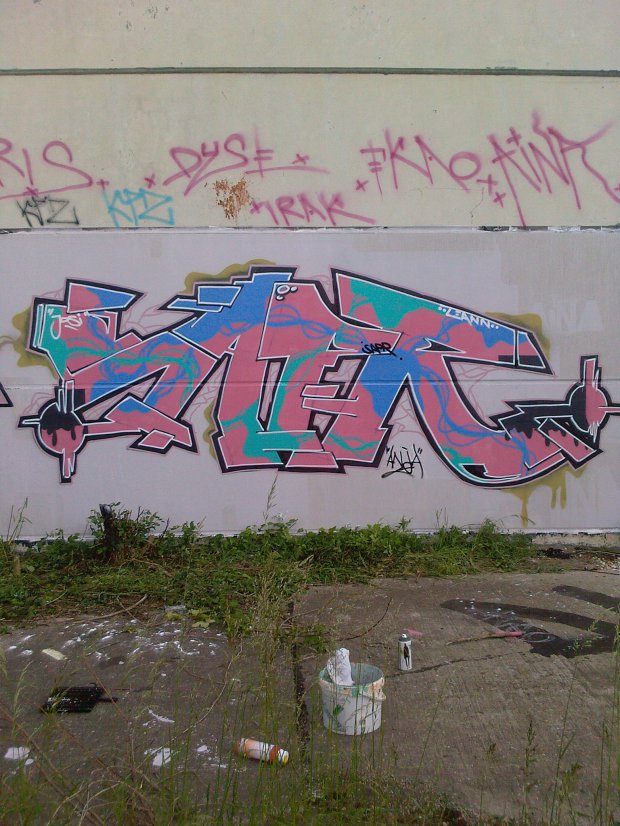 Graffiti Wall - Photo by SapR