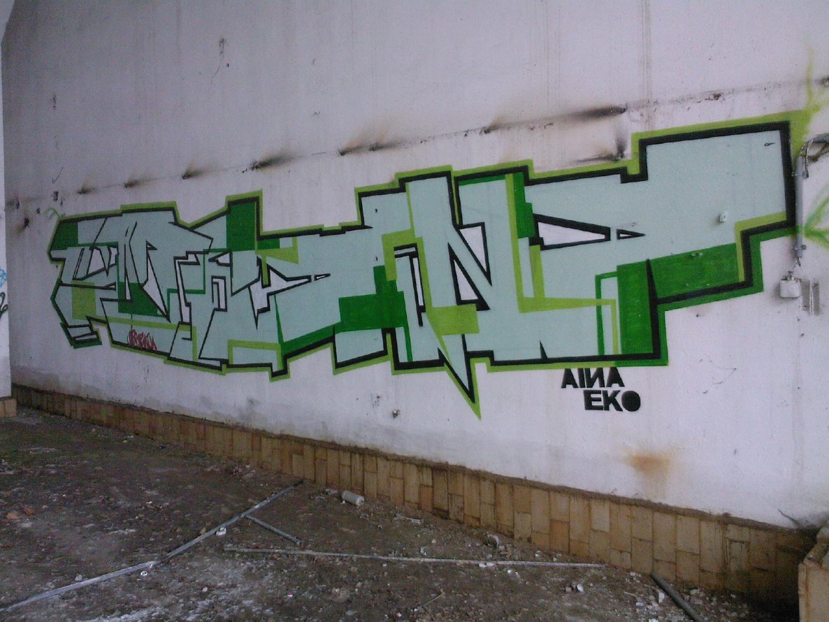 Graffiti Wall - Photo by SapR
