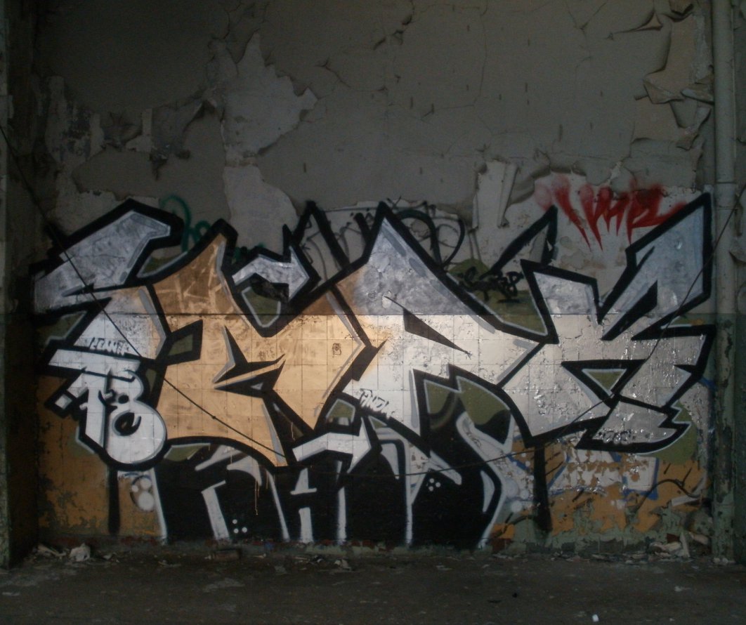 Graffiti Wall - Photo by SapR
