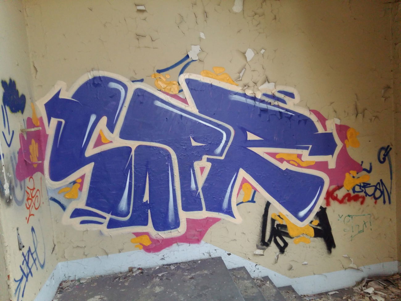 Graffiti Wall - Photo by SapR