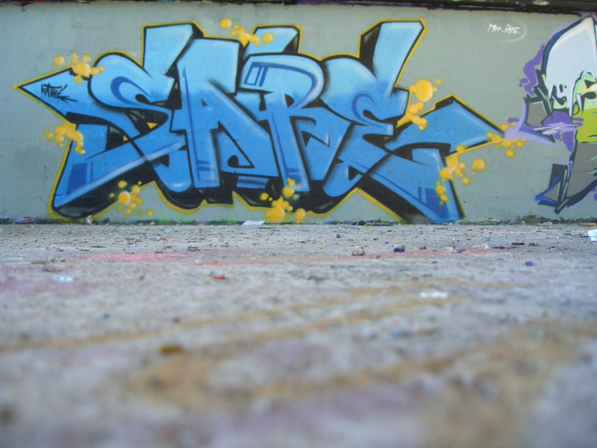 Graffiti Wall - Photo by SareOne_DmbMcr - sare (2010)