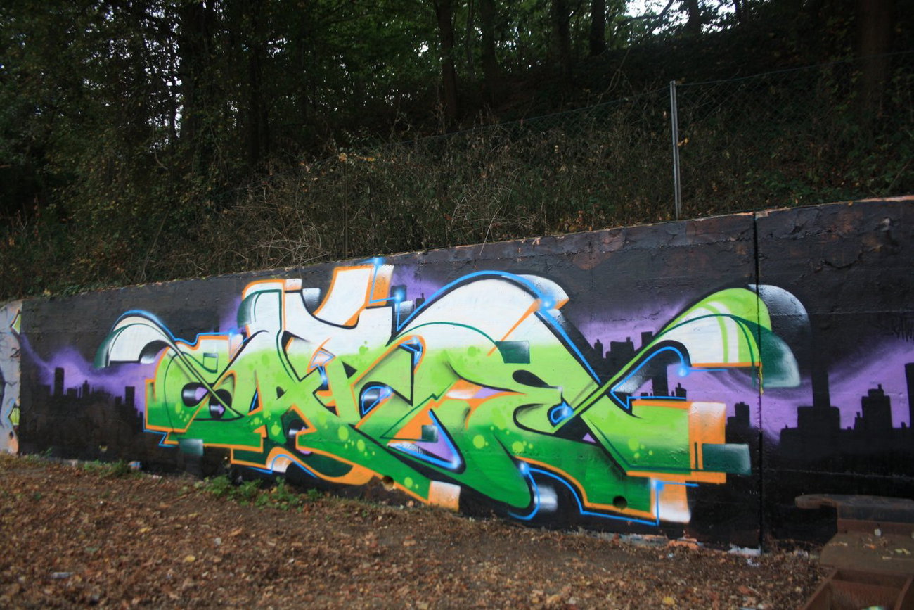 Graffiti Wall - Photo by SareOne_DmbMcr - sare (2012)