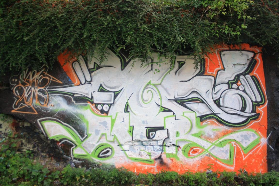 Graffiti Wall - Photo by SareOne_DmbMcr - mcr (2013)