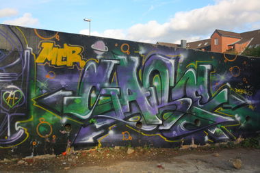 Graffiti Wall - Photo by SareOne_DmbMcr - sare, dmb, mcr (2013)