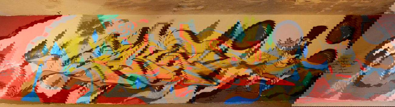 Graffiti Wall - Photo by SareOne_DmbMcr - sare, mcr, dmb (2014)