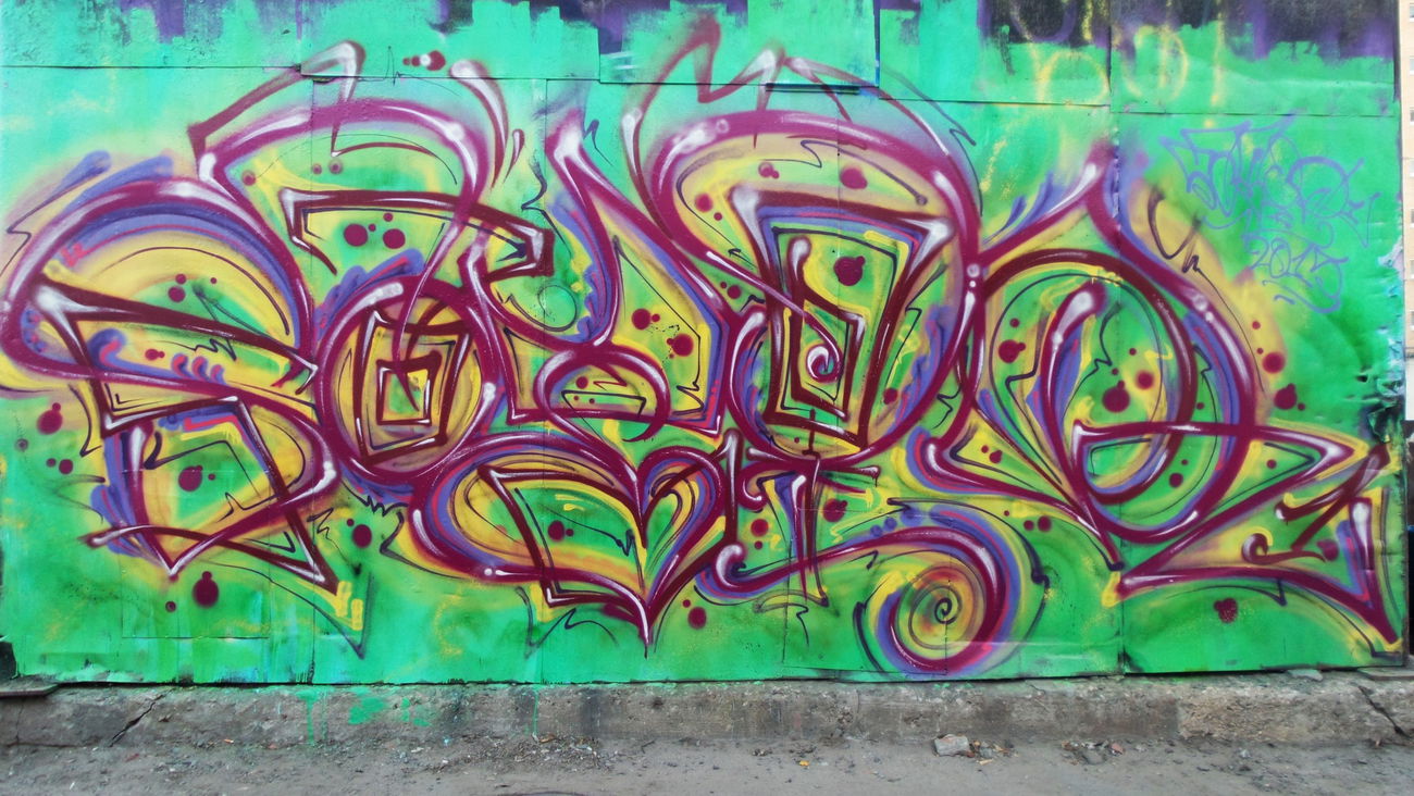 Graffiti Wall - Photo by Satir460S