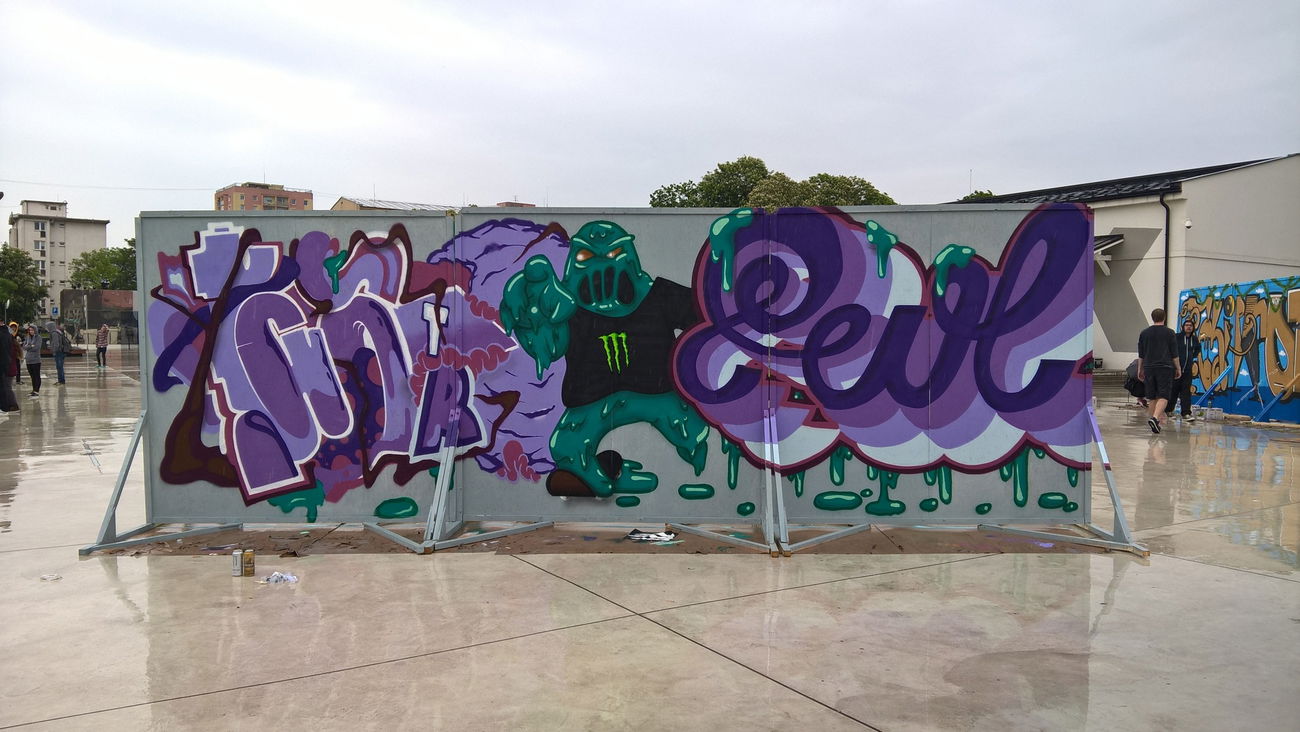 Graffiti Wall - Photo by Savior - kvatro, evil (2016)