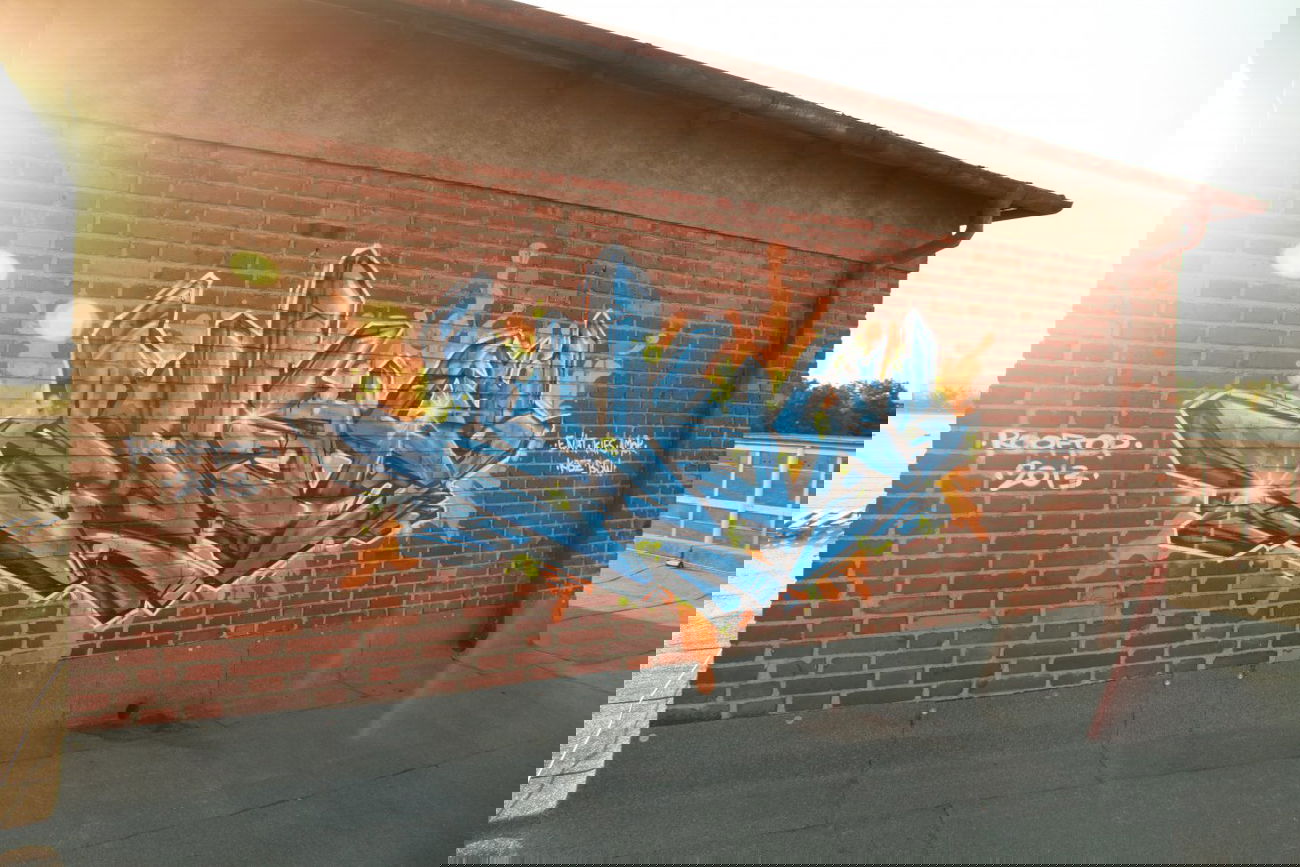 Graffiti Wall - Photo by Sayker9 - enot, sayker