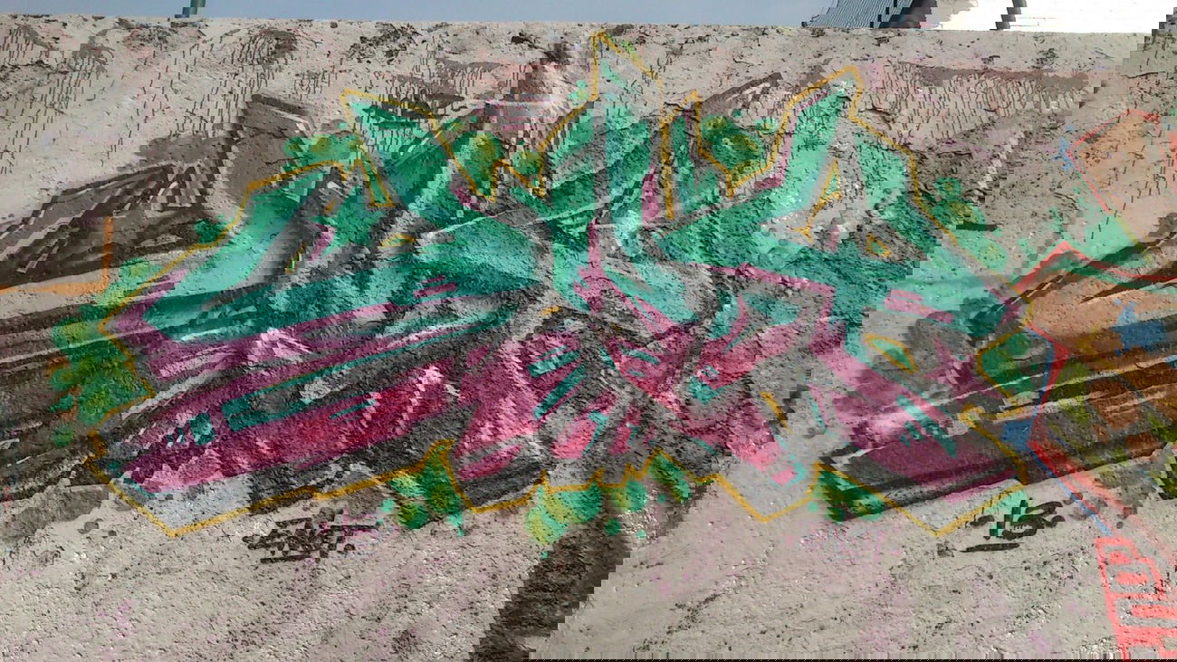 Graffiti Wall - Photo by Sayker9 - zlin, jam, enot