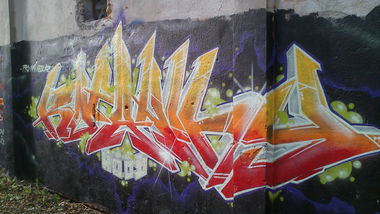 Graffiti Wall - Photo by Sayker9 - 013, kbz, enot