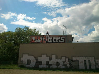 Graffiti Bombing - Photo by Sayker9 (2012)