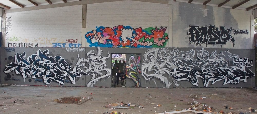 Graffiti Wall in Qoqek - Photo by Sbecky