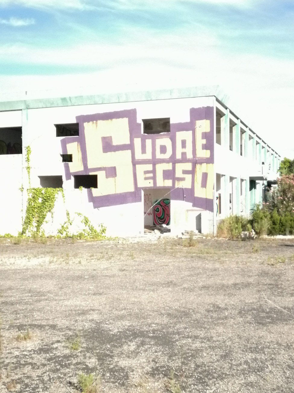 Graffiti Wall in Montijo - Photo by Scalp64