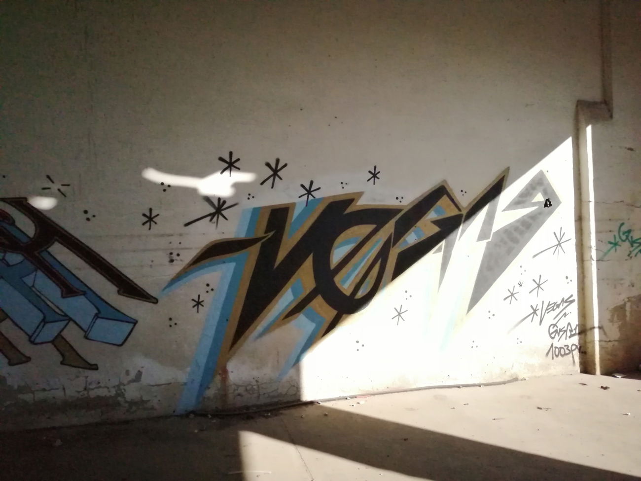 Graffiti Wall in Montijo - Photo by Scalp64