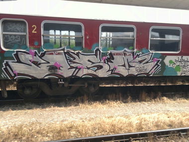 Graffiti Train - Photo by Scape - scape, uger, osm (2013)