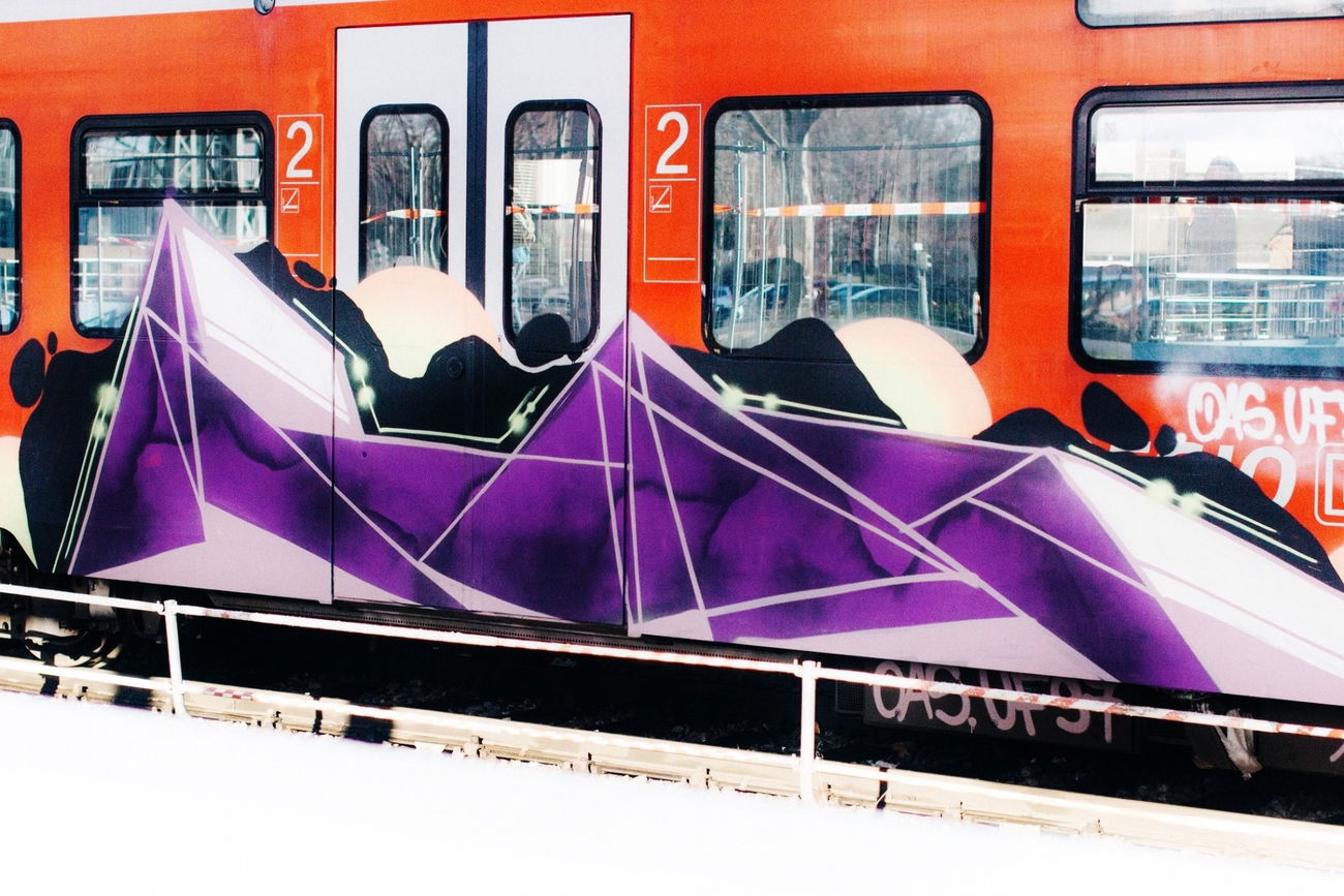 Graffiti Train - Photo by Schandiztat - astro