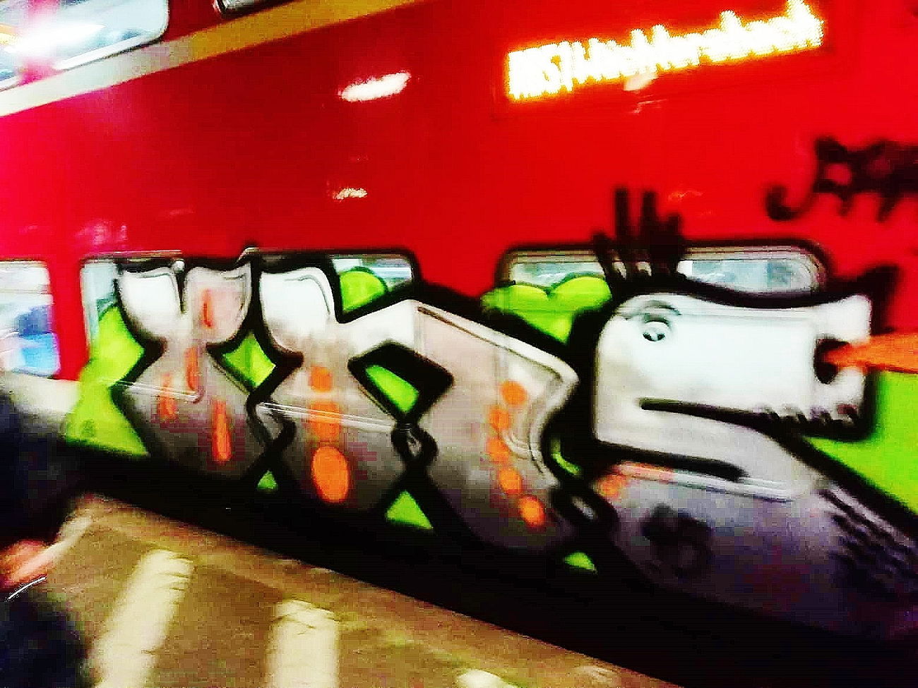 Graffiti Train - Photo by Schandiztat (2018)