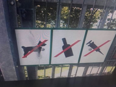 Graffiti Wall - Photo by Schandiztat