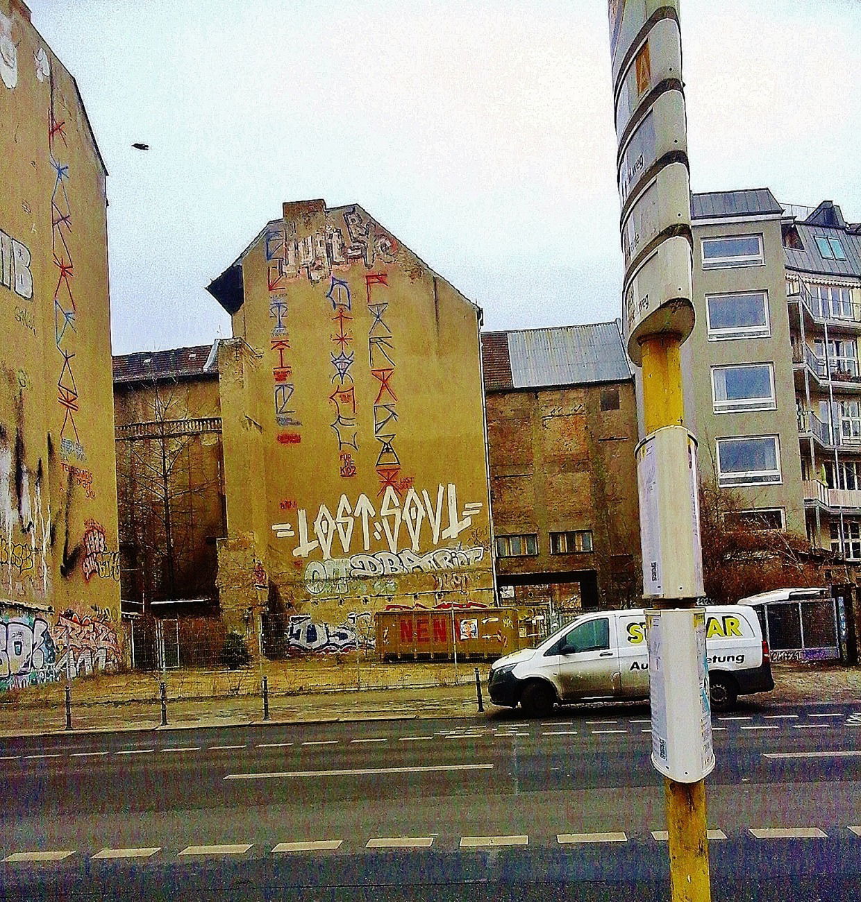 Graffiti Wall - Photo by Schandiztat