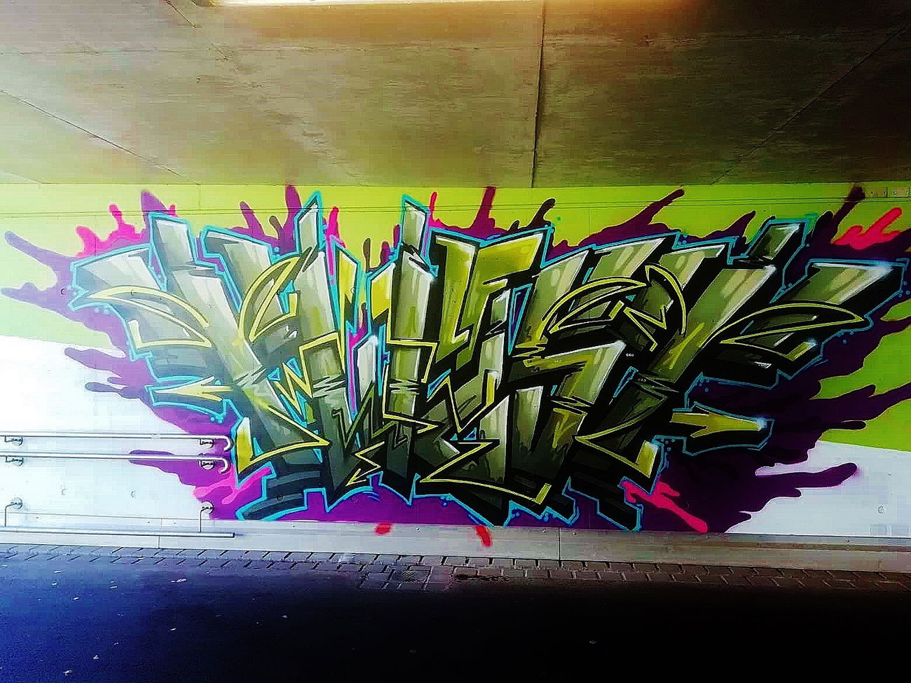 Graffiti Wall - Photo by Schandiztat