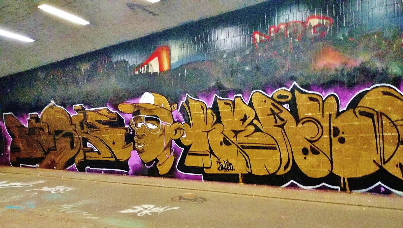 Graffiti Wall - Photo by Schandiztat