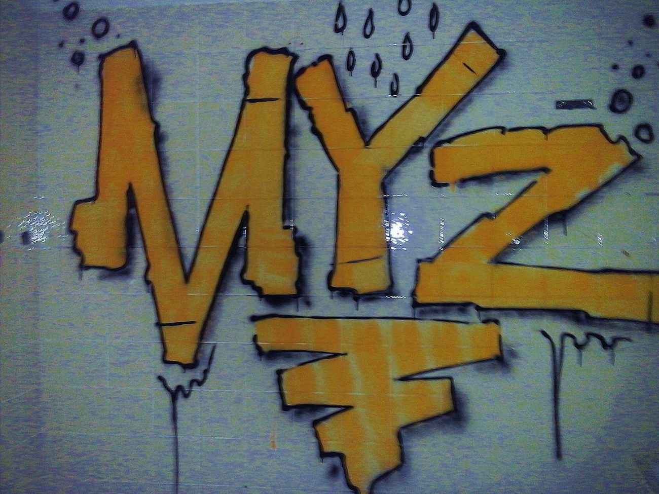 Graffiti Wall - Photo by Schandiztat