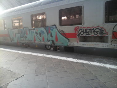 Graffiti Train - Photo by Schandiztat - moa, monsters, of