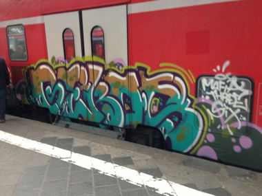 Graffiti Train in Frankfurt - Photo by Schlafmuetze - Gekos