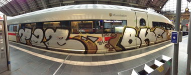 Graffiti Train in Frankfurt - Photo by Schlafmuetze - Pab, bke