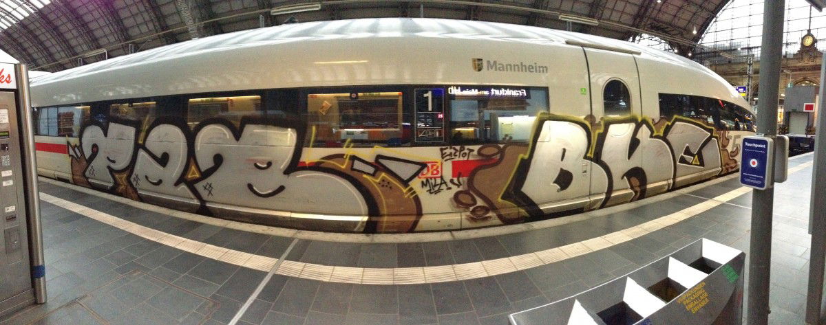 Graffiti Train in Frankfurt - Photo by Schlafmuetze - Pab, bke