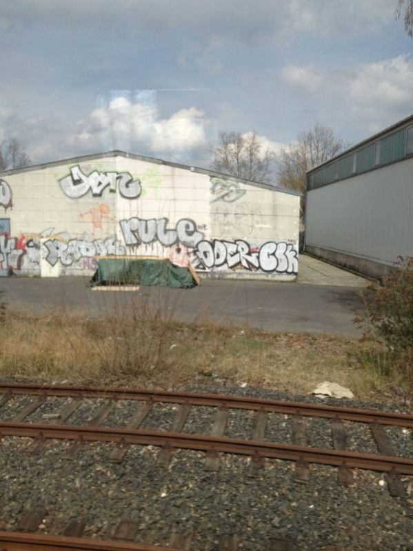 Graffiti Wall in Frankfurt - Photo by Schlafmuetze - Rule, Radau, cok