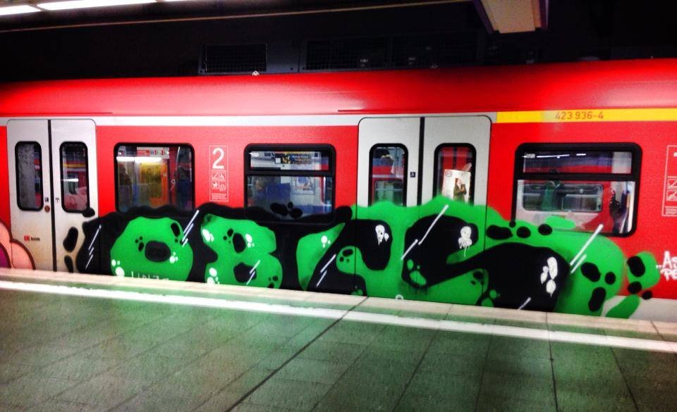 Graffiti Wall - Photo by Schlafmuetze