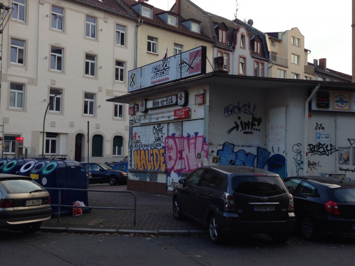 Graffiti Bombing - Photo by Schlafmuetze