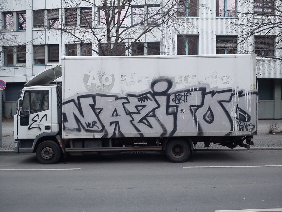 Graffiti Bombing in Berlin - Photo by Schmierfink030 - NAZITOD