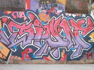 Graffiti Wall in Berlin - Photo by Schmierfink030 - sion