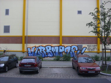 Graffiti Bombing in Berlin - Photo by Schmierfink030 - VLR, BMP, 2F
