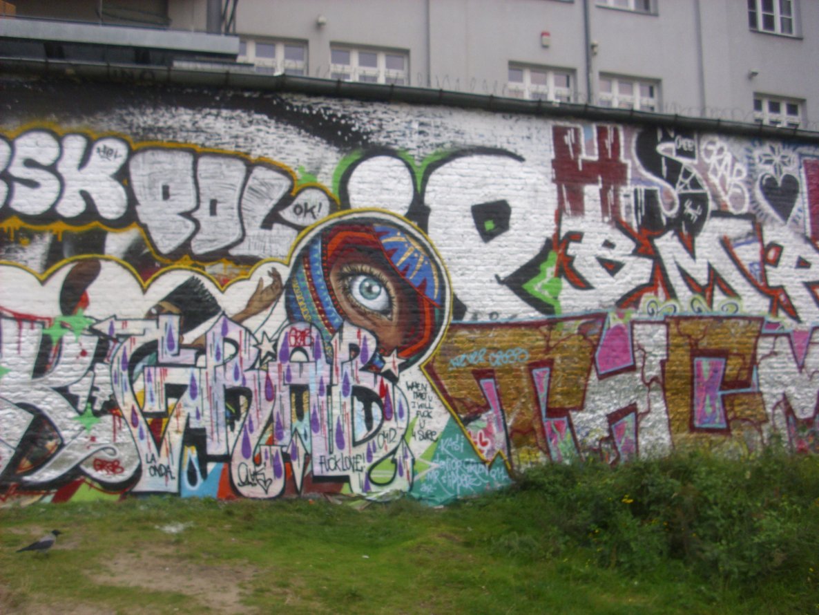 Graffiti Wall in Berlin - Photo by Schmierfink030 - grab