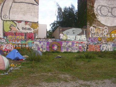 Graffiti Wall in Berlin - Photo by Schmierfink030 - mok