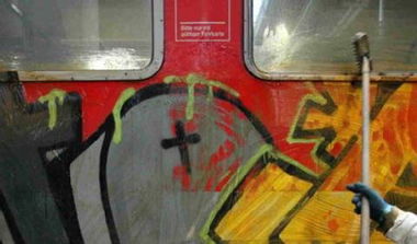 Graffiti Artwork - Photo by Schmierfink030 - buff